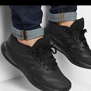 Adidas Men's Triple Black Sneakers